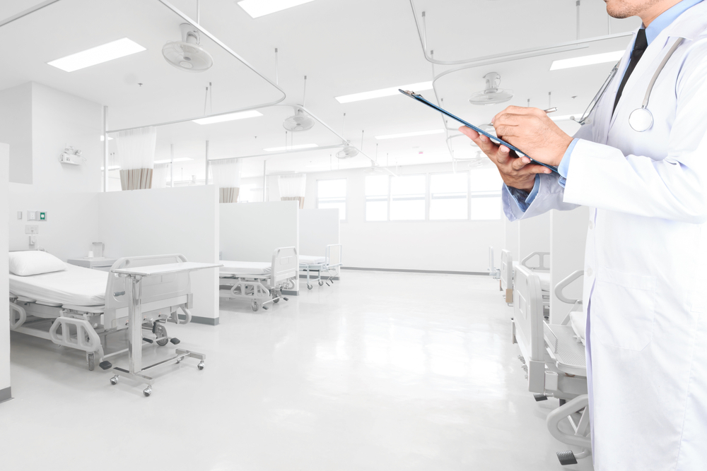 Does shortage of ICU-beds influence triage decisions?
